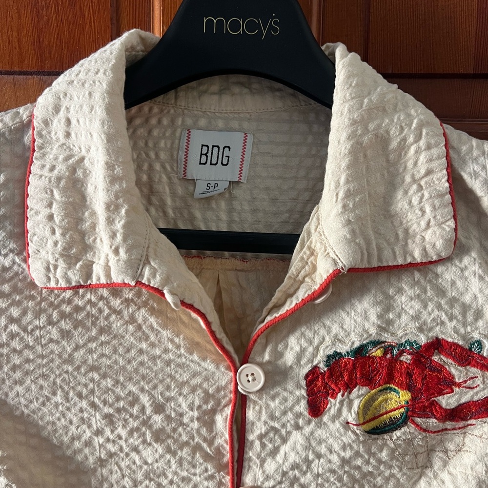 BDG Urban Outfitters Embroidered Lobster Button Up Top Small Nautical Vacation - Picture 4 of 12